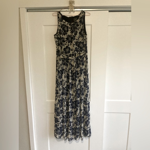 Blue floral Maxi - Picture 1 of 3